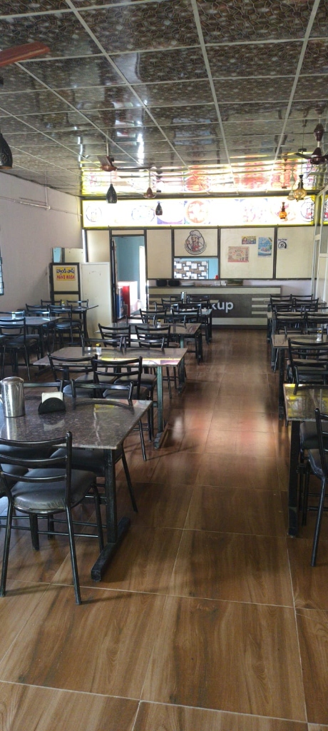 Spacious AC Dining Hall